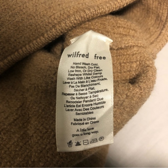 (176) Wilfred Free XXS Super Cropped Sweater - Picture 6 of 7